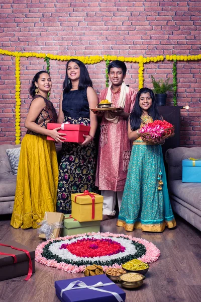 Indian Kids Firar Diwali Deepawali Bhai Dooj Eller Rakhi Raksha — Stockfoto