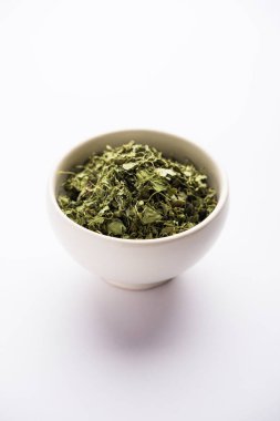 Kasuri Methi / Kasoori Methi veya Trigonella Foenum Graecum olarak da bilinen kurutulmuş çemen yaprağı.