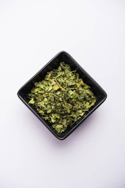 Kasuri Methi / Kasoori Methi veya Trigonella Foenum Graecum olarak da bilinen kurutulmuş çemen yaprağı.
