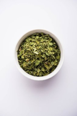 Kasuri Methi / Kasoori Methi veya Trigonella Foenum Graecum olarak da bilinen kurutulmuş çemen yaprağı.