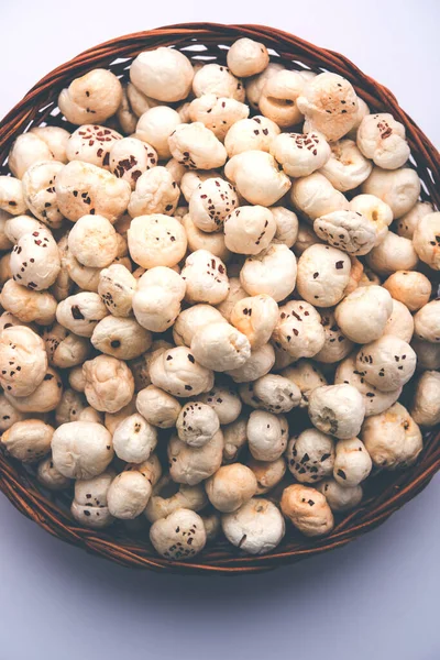 Makhana Auch Lotuskerne Oder Fuchsnüsse Genannt Sind Beliebte Trockene Snacks — Stockfoto