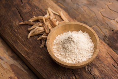 Ayurvedic Güçlü Bitki Musli - Toz ve Ham şeklinde Safed Moosli veya Swetha Musli olarak da bilinir.