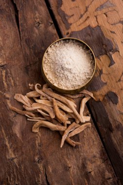 Ayurvedic Güçlü Bitki Musli - Toz ve Ham şeklinde Safed Moosli veya Swetha Musli olarak da bilinir.