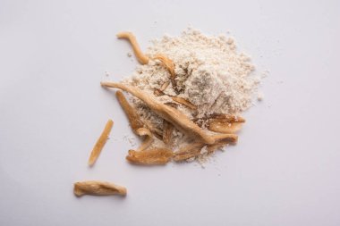 Ayurvedic Güçlü Bitki Musli - Toz ve Ham şeklinde Safed Moosli veya Swetha Musli olarak da bilinir.