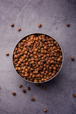 Siyah Bezelye ya da Kala Chana bir kasede, seçici bir odak