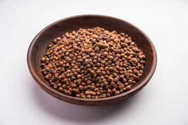 Siyah Bezelye ya da Kala Chana bir kasede, seçici bir odak