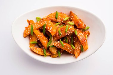 Çıtır Bal Biberli Patates Hint Çin mutfağından süper bağımlılık yapan bir aperatiftir.