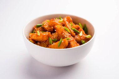 Çıtır Bal Biberli Patates Hint Çin mutfağından süper bağımlılık yapan bir aperatiftir.