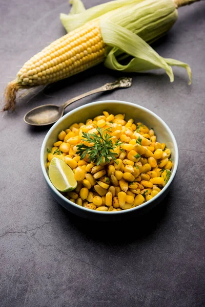 Spicy Masala Sweet Corn Saboroso Lanche Indiano Beira Estrada Que — Fotografia de Stock