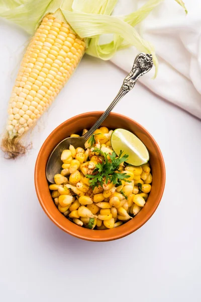 Spicy Masala Sweet Corn Saboroso Lanche Indiano Beira Estrada Que — Fotografia de Stock