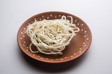 Kurdai, Kurdayi veya Kurdayee, buğday / gehu kullanılarak yapılan bir kızarmış yemektir. seçici odak