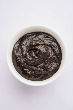 Chyawanprash ya da Chyavanprash, Hindistan 'ın Ayurvedic bağışıklık güçlendiricisinin mineraller ve besin zengini otlardan oluşan bir karışımıdır.