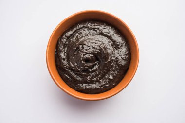 Chyawanprash ya da Chyavanprash, Hindistan 'ın Ayurvedic bağışıklık güçlendiricisinin mineraller ve besin zengini otlardan oluşan bir karışımıdır.
