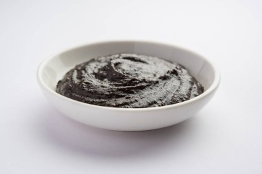 Chyawanprash ya da Chyavanprash, Hindistan 'ın Ayurvedic bağışıklık güçlendiricisinin mineraller ve besin zengini otlardan oluşan bir karışımıdır.