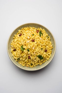 Puff Rice Chivda, murmurmurmura ya da mırıldanarak yapılan lezzetli ve baharatlı bir bhel ürünüdür.