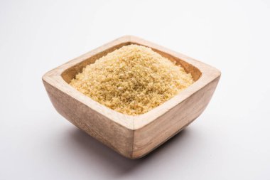 Gehu Dalia ya da Daliya olarak da bilinir. Çatlak ya da Kırık Buğday olarak da bilinir. Bir kâse ya da kaşıkta servis edilir.