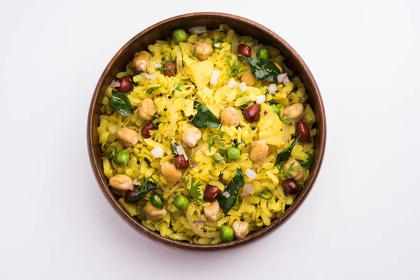 パワーカブリチャナポワまたはタンパク質リッチチョリーポヘ 人気のマハラシュトリアン インドの朝食レシピ 選択的フォーカス — ストック写真