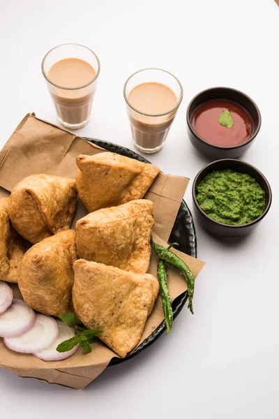 Samosa Triangle Shape Fried Baked Pastry Savoury Filling Popular Indian — Stock Photo, Image