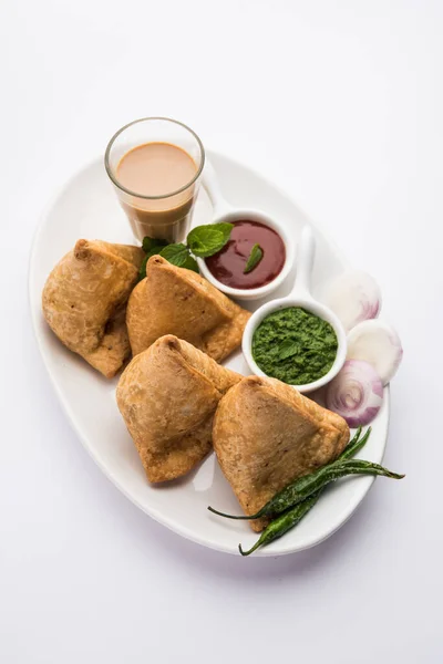 Samosa Triangle Shape Fried Baked Pastry Savoury Filling Popular Indian — Stock Photo, Image