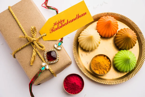 Raksha Bandhan Rakshabandhan Rakhi Haldi Kumkum Rice Sweet Mithai Gift — 스톡 사진