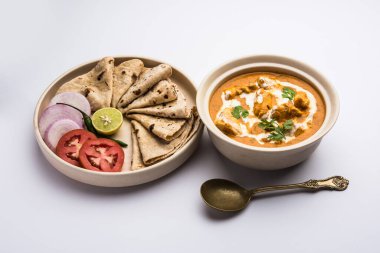 Lezzetli tereyağlı tavuk köri ya da Murg Makhanwala ya da Hint mutfağından masala yemeği.