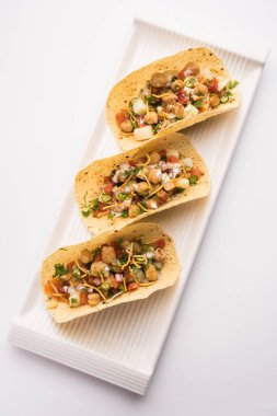 Masala Papad Tacos Meksika taco stili yapılmış bir Hint aperatifi.