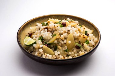 Sabudana khichdi ya da Khichadi, Navratri, Ekadashi ya da Ganesh Chaturthi sırasında tüketilen Hint perhizi.