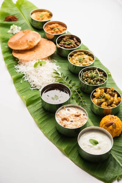 Traditional South Indian Meal Food Served Big Banana Leaf Food — Stock Photo, Image