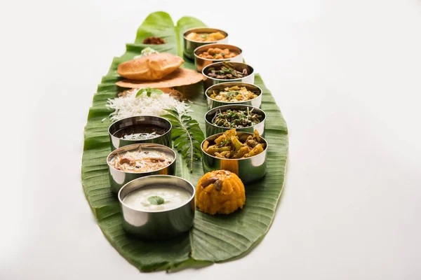 Traditional South Indian Meal Food Served Big Banana Leaf Food — Stock Photo, Image