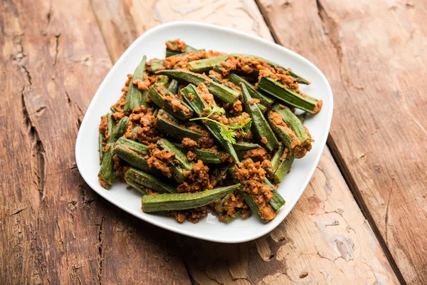 Bharwa Masala Bhindi Gevulde Okra Een Indiase Hoofdgerecht Groente Recept — Stockfoto