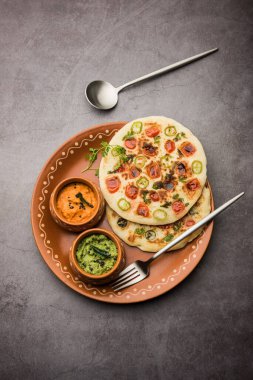 Marathi dilinde Lal Bhoplyache Bharit olarak bilinen Kırmızı Balkabağı veya Kaddu ka Raita, Hindistan Maharashtra 'dan gelen yiyecek.