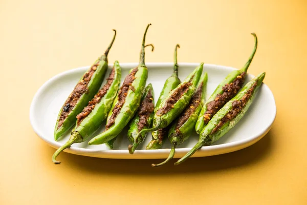 Bharwa Masala Mirch Stuffed Green Chillies Bharli Mirchi Indian Foods — стокове фото