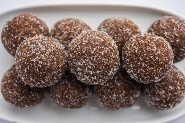 Schokolade Kokosnuss Laddu Oder Laddoo Ist Eine Abwandlung Eines Traditionellen — Stockfoto