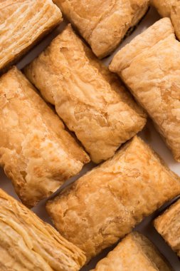 Khari Puff bisküvisi ya da çıtır börek, Hint çay saati atıştırmalığı.