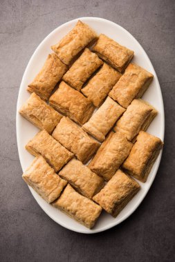 Khari Puff bisküvisi ya da çıtır börek, Hint çay saati atıştırmalığı.