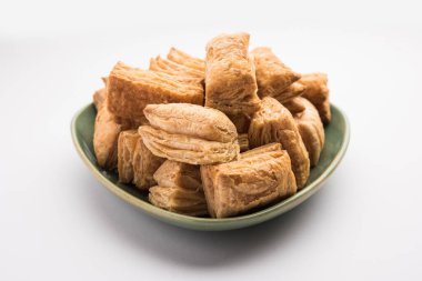 Khari Puff bisküvisi ya da çıtır börek, Hint çay saati atıştırmalığı.