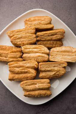 Khari Puff bisküvisi ya da çıtır börek, Hint çay saati atıştırmalığı.