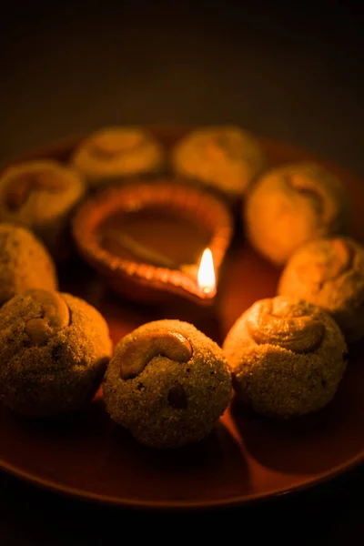 Indiska Sweet Rava Laddu Eller Rawa Laddoo Eller Semolina Söta — Stockfoto