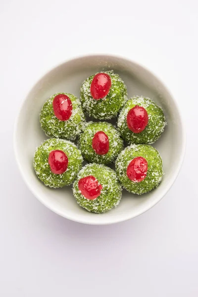 Paan Coconut Ladduor Ladoo Betel Leaves Mixed Nariyal Sugar Make — Stock Photo, Image