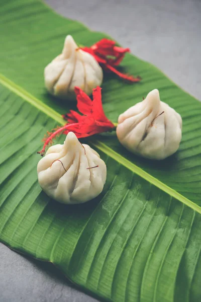 Ukdiche Modak Steamed Dumplings Outer Rice Flour Dough Coconut Jaggery — Stock Photo, Image