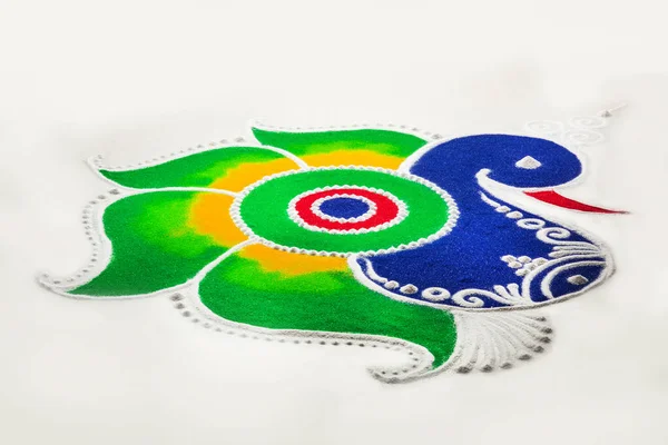 Rangoli Design是印度Diwali Onam Pongal Hindu节期间使用粉末涂料制作的艺术形式 — 图库照片