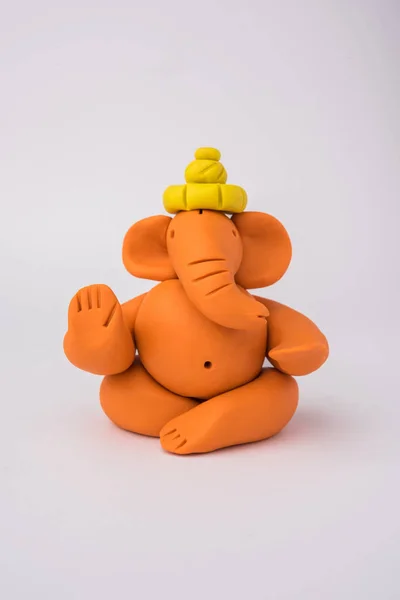 Ídolo Casero Del Señor Ganesha Para Festival Ganesh Chaturthi Usando —  Fotos de Stock