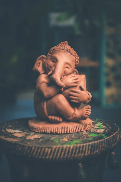 Zelfgemaakte Milieuvriendelijke Ganesha Ganpati Idool Voor Ganesh Chaturthi Festival — Stockfoto