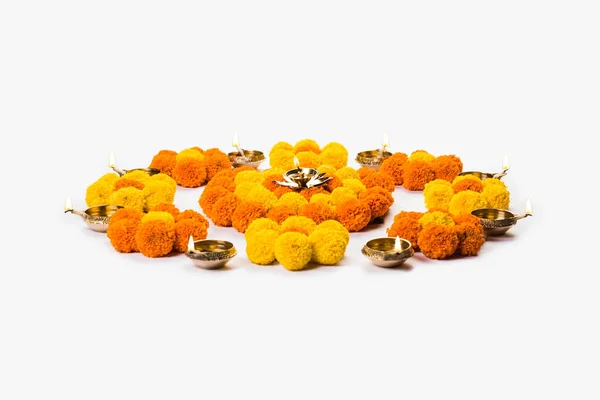 Rangoli Flores Para Diwali Pongal Festival Hecho Con Flores Caléndula —  Fotos de Stock