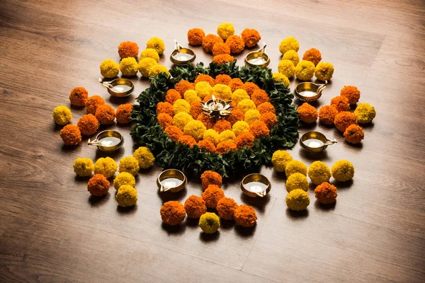 Λουλούδι Rangoli Για Diwali Pongal Φεστιβάλ Γίνεται Χρήση Marigold Zendu — Φωτογραφία Αρχείου