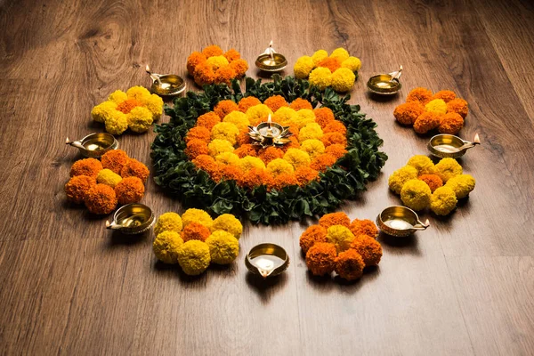 Λουλούδι Rangoli Για Diwali Pongal Φεστιβάλ Γίνεται Χρήση Marigold Zendu — Φωτογραφία Αρχείου