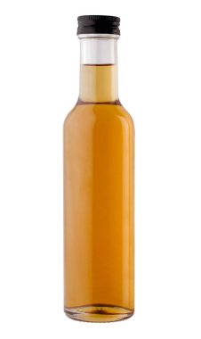 Önden görünüm closeup hafif kahverengi yağ veya sirke küçük şişe siyah vidalı kapak ve beyaz arka plan üzerinde izole etiket yok