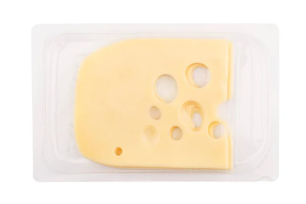 üstten görünüm closeup kare peynir füme dilimleri beyaz arka plan üzerinde izole şeffaf ambalaj tepsi delikler ile