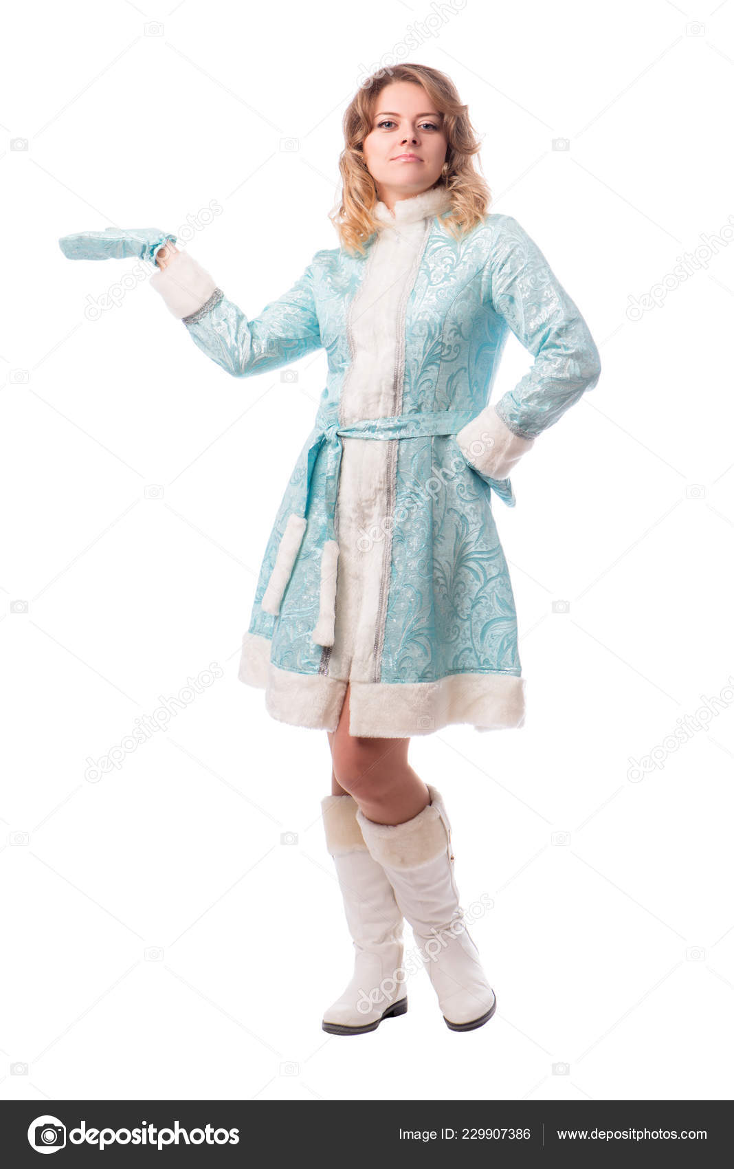 女の子が白い背景にポーズ雪巫女衣装 青いドレスに身を包んだ ストック写真 C Kotmay 女の子が白い背景にポーズ雪巫女衣装 青いドレスに身を包んだ ストック写真 C Kotmay