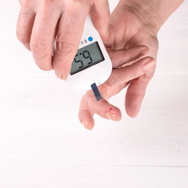 Цукровий Тест Діабетиків Крупним Планом Руки Краплі Крові — стокове фото